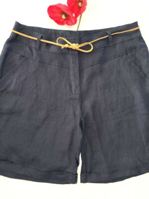 Short Bleu marine en lin T.44 supposée (étiquettes coupées)