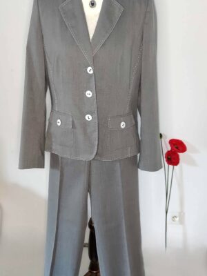 Ensemble pantalon et veste Un Jour Ailleurs T.40